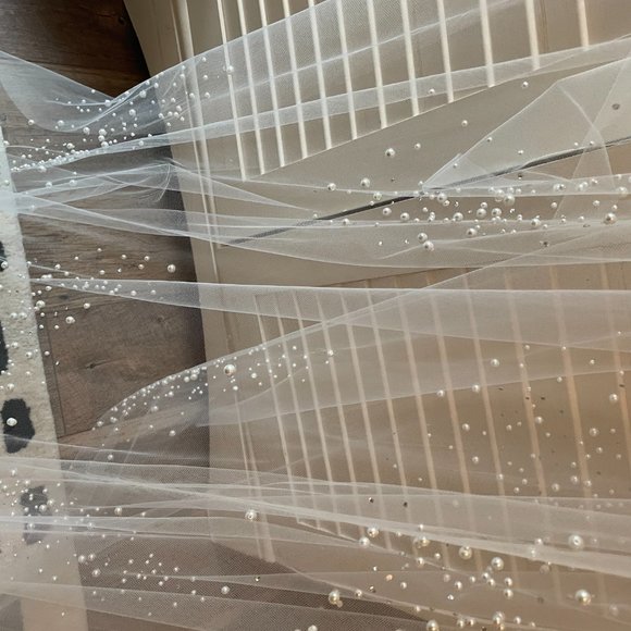 Erin Cole Lumi Veil main image 8